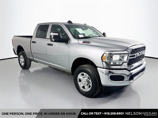 2024 RAM 2500 Tradesman Crew Cab 4x4 6'4' Box