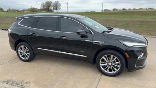 2022 Buick Enclave FWD Avenir