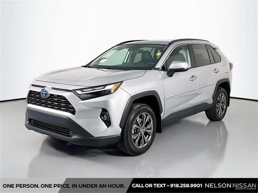 2022 Toyota RAV4 Hybrid XLE Premium