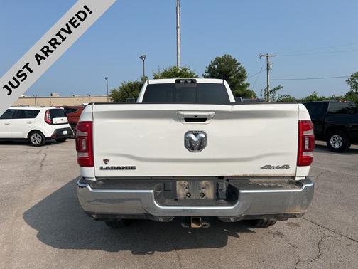 2022 RAM 3500 Laramie Crew Cab 4x4 8' Box