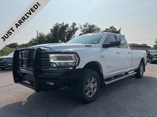 2022 RAM 3500 Laramie Crew Cab 4x4 8' Box