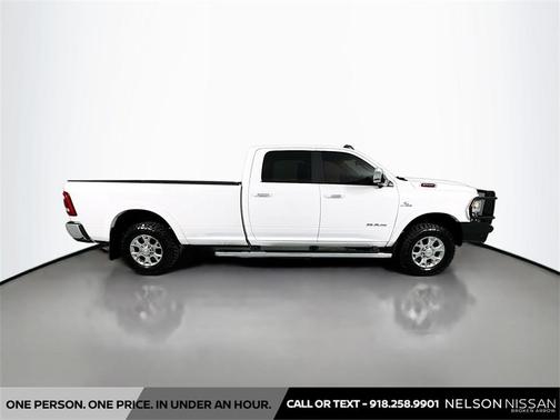 2022 RAM 3500 Laramie Crew Cab 4x4 8' Box