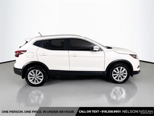 2020 Nissan Rogue Sport SV