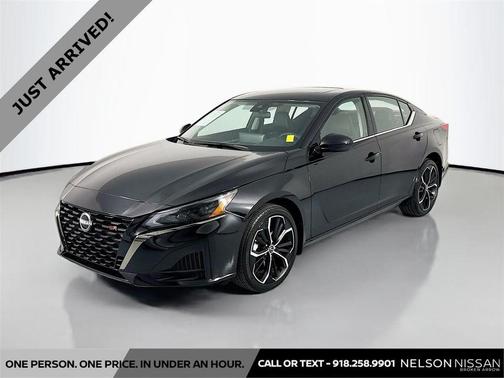 Super Black 2025 Nissan Altima SR AWD