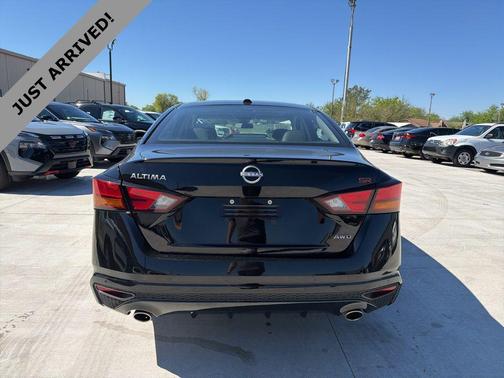 Super Black 2025 Nissan Altima SR AWD