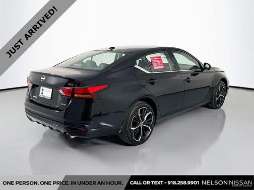 Super Black 2025 Nissan Altima SR AWD