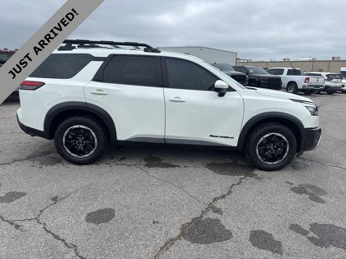 Glacier White 2023 Nissan Pathfinder Rock Creek 4WD