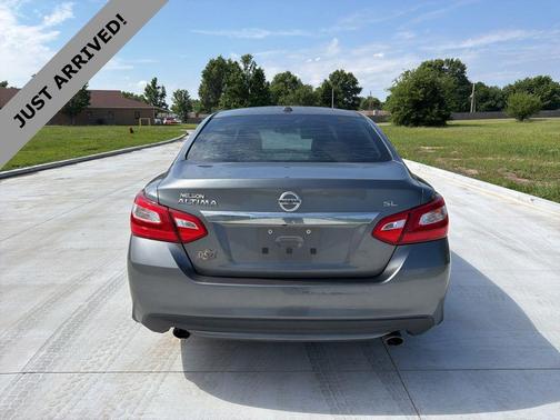 Gun Metallic 2016 Nissan Altima 2.5 SL