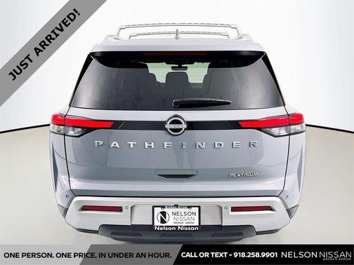 Boulder Gray Pearl 2024 Nissan Pathfinder Platinum FWD