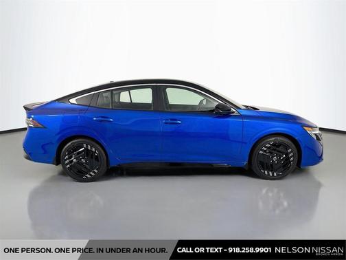Bluestone Pearl/Super Black 2026 Nissan Sentra SR