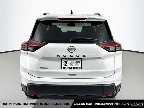 Everest White Pearl Tricoat 2026 Nissan Rogue Dark Armor