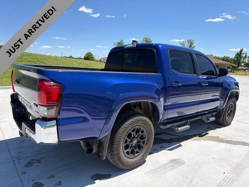 Blue Crush Metallic 2022 Toyota Tacoma SR5