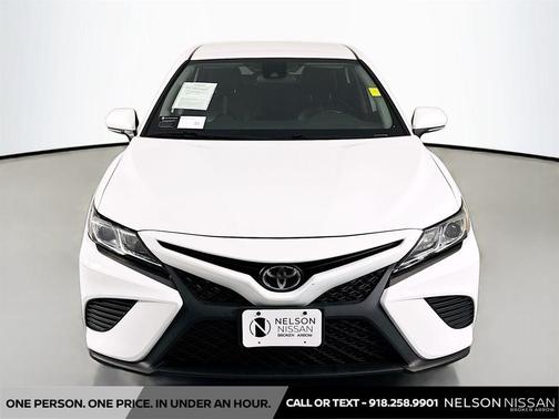 Super White 2020 Toyota Camry SE