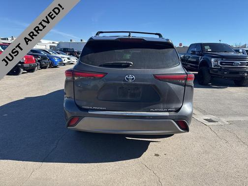 2021 Toyota Highlander Platinum