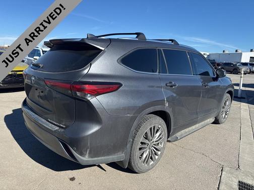 2021 Toyota Highlander Platinum