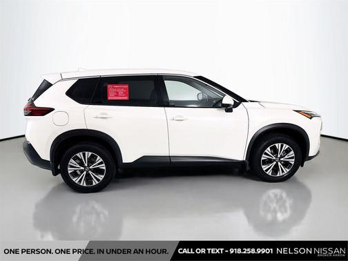 Pearl White Tricoat 2021 Nissan Rogue SV