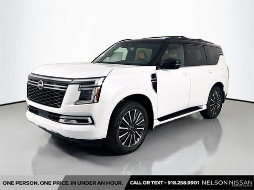 Everest White Pearl Tricoat/Super Black 2026 Nissan Armada Platinum Reserve