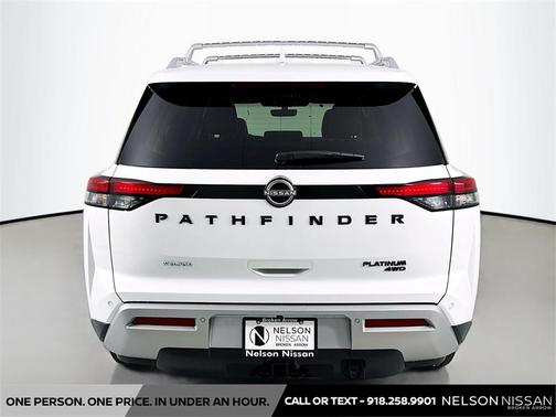2025 Nissan Pathfinder Platinum 4WD