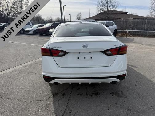 2022 Nissan Altima 2.5 SV