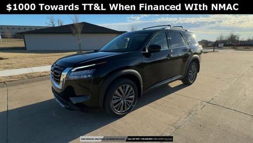 2025 Nissan Pathfinder SL 4WD