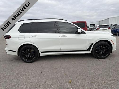 2023 BMW X7 xDrive40i