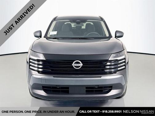 Gun Metallic 2025 Nissan Kicks SV