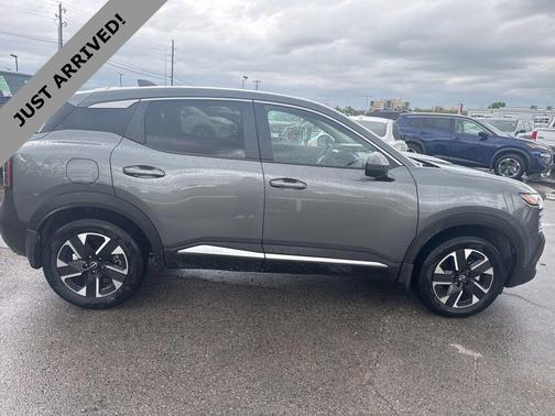 Gun Metallic 2025 Nissan Kicks SV