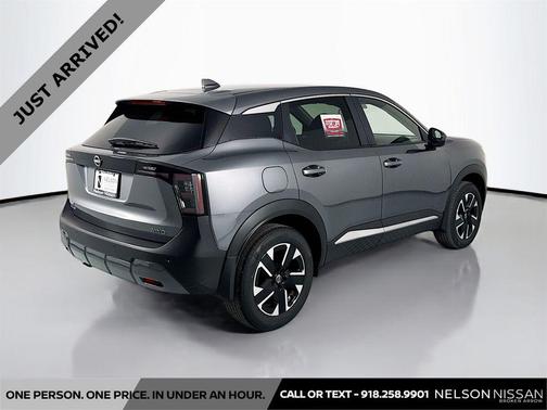 Gun Metallic 2025 Nissan Kicks SV