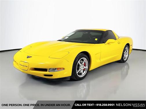 2004 Chevrolet Corvette Base