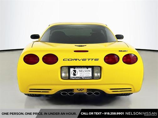 2004 Chevrolet Corvette Base