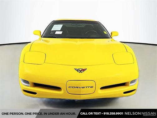 2004 Chevrolet Corvette Base