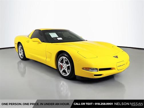 2004 Chevrolet Corvette Base