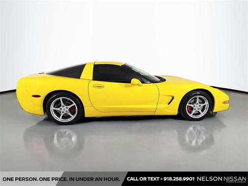 2004 Chevrolet Corvette Base