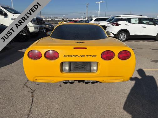 2004 Chevrolet Corvette Base