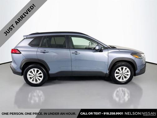 Celestite 2024 Toyota Corolla Cross LE