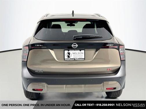 Canyon Bronze Metallic 2026 Nissan Kicks SR