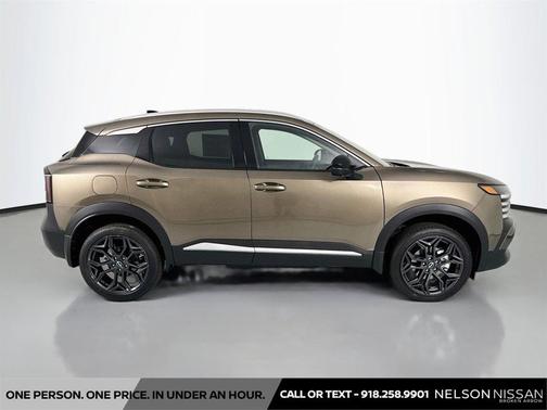 Canyon Bronze Metallic 2026 Nissan Kicks SR