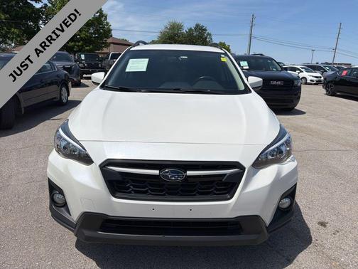 Crystal White Pearl 2019 Subaru Crosstrek 2.0i Premium