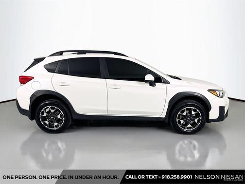 Crystal White Pearl 2019 Subaru Crosstrek 2.0i Premium