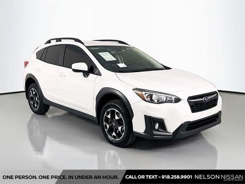 Crystal White Pearl 2019 Subaru Crosstrek 2.0i Premium