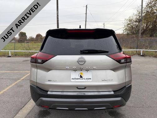 2022 Nissan Rogue SL