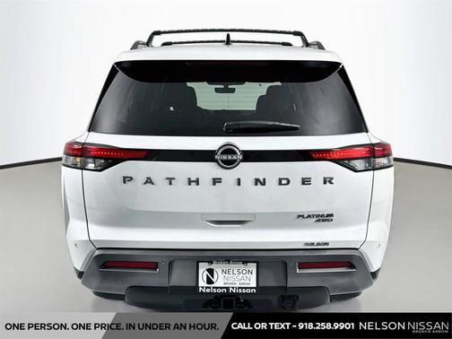 Everest White Pearl Tricoat 2026 Nissan Pathfinder Platinum