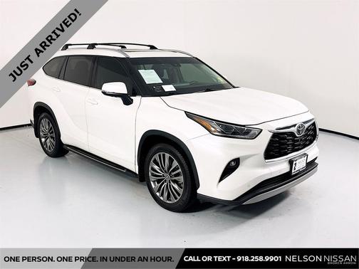 Blizzard Pearl 2021 Toyota Highlander Platinum