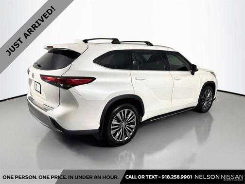 Blizzard Pearl 2021 Toyota Highlander Platinum