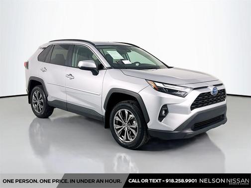 2022 Toyota RAV4 Hybrid XLE Premium