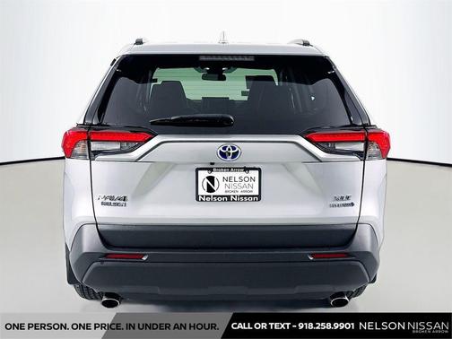 2022 Toyota RAV4 Hybrid XLE Premium