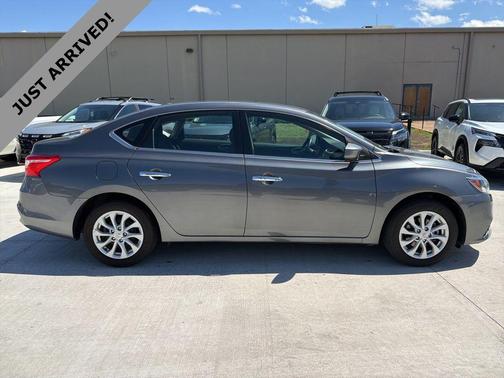 Gun Metallic 2018 Nissan Sentra SV