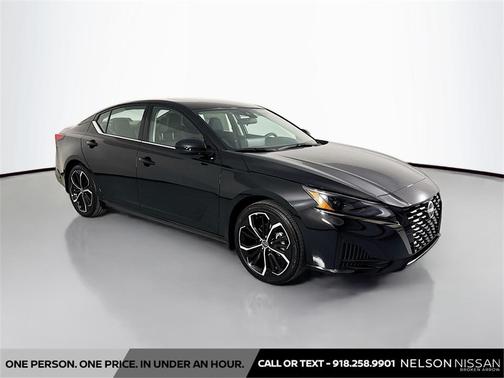 2025 Nissan Altima SR FWD