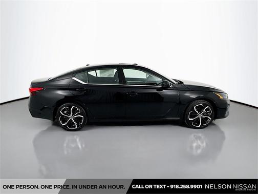 2025 Nissan Altima SR FWD