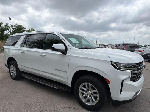 Summit White 2021 Chevrolet Suburban LT